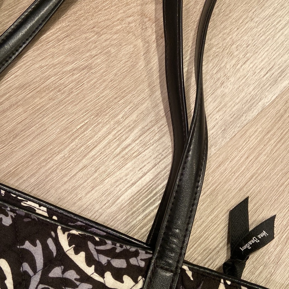 Vera Bradley Noir Trimmed Vera Tote Bag - Picture 5 of 6
